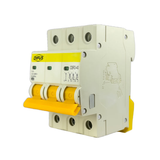 Interruptor Automático 32 A. 3 Polo